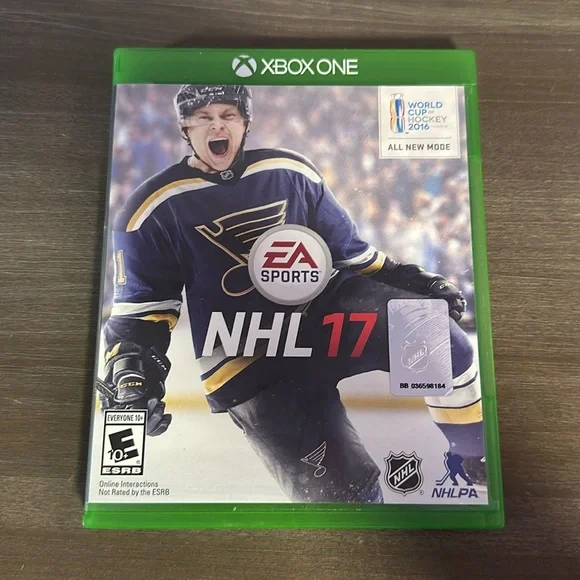 NHL 17 Xbox one game used - Picture 1 of 3